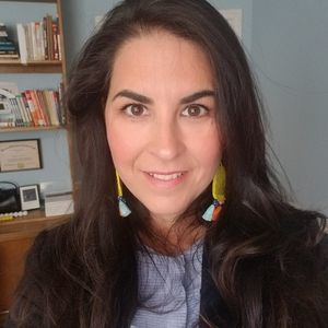 Meet your Posher, Estela